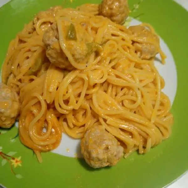 Spaghetti with meatballs