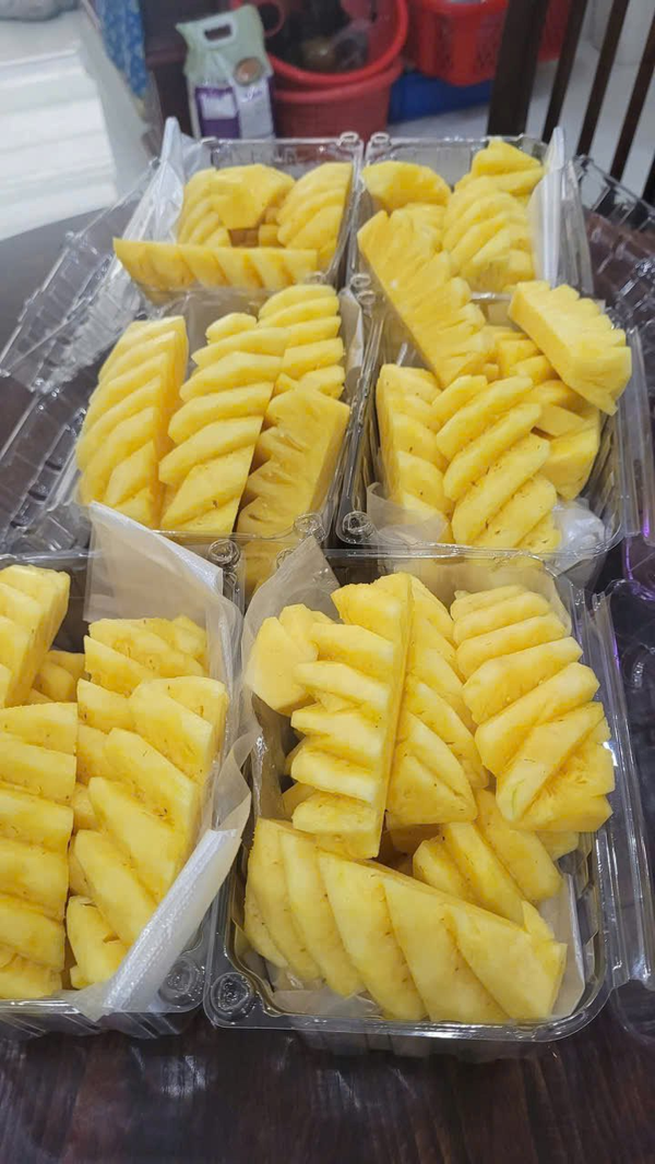 pineapple box