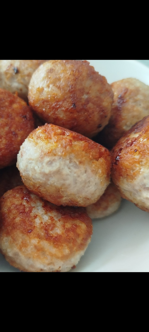 Meatballs with noodles