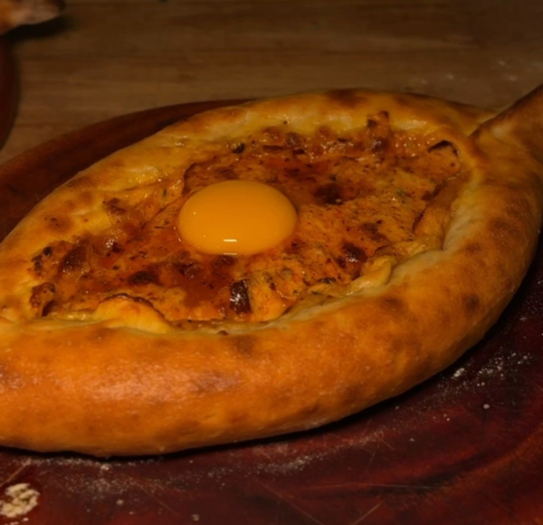 Хачапури с аджикой