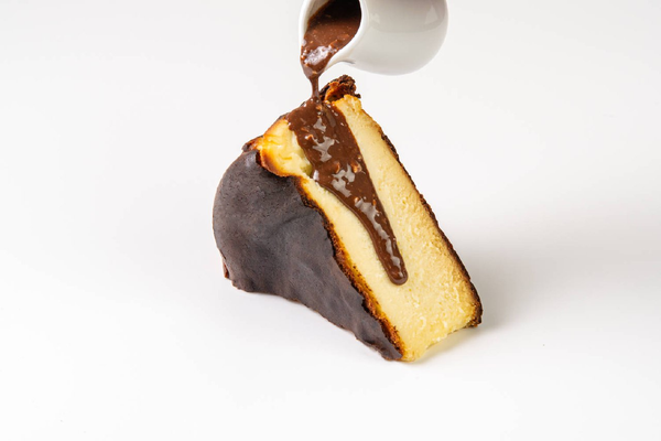 Сан Себастьян чизкейк 