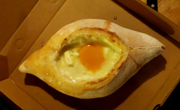 Хачапури по-аджарски